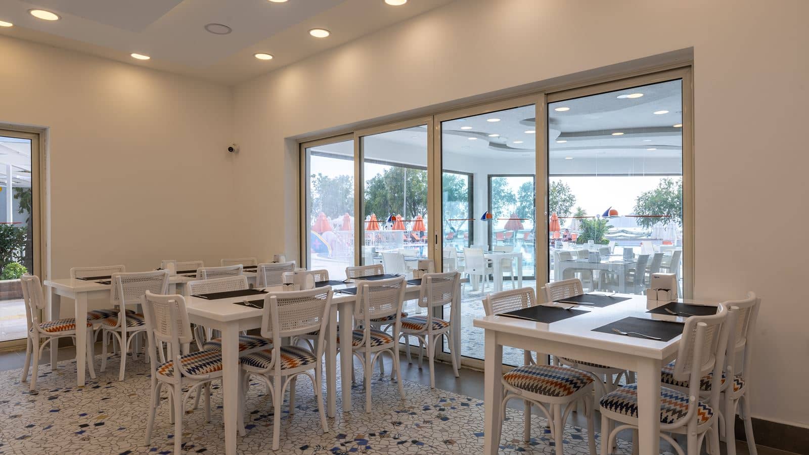 restaurants-main-restaurant