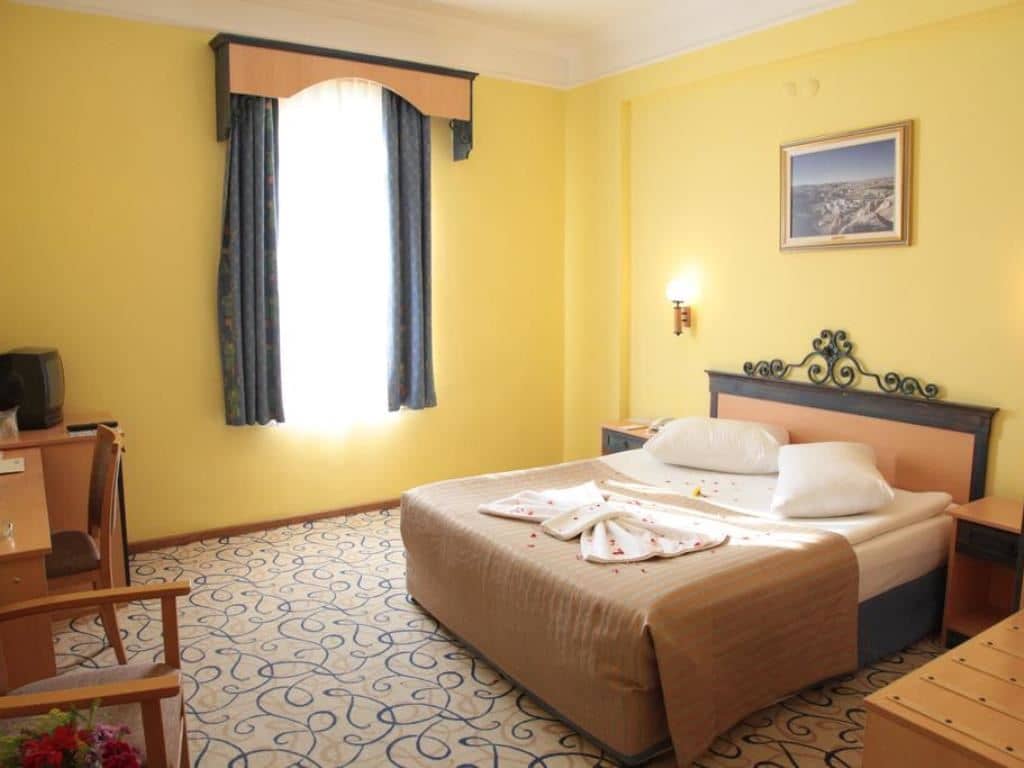 rooms-standard-room