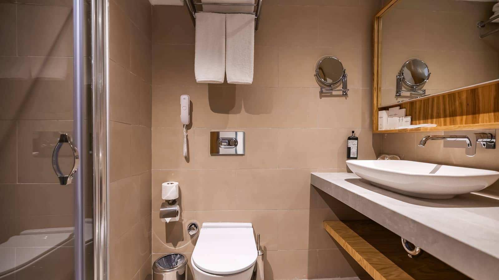 rooms-family-room-3-rooms