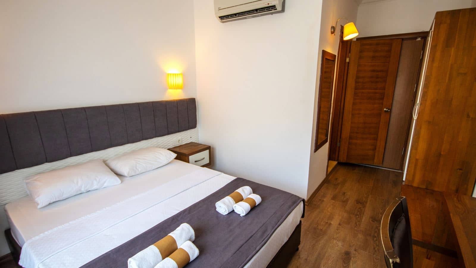 rooms-standard-room