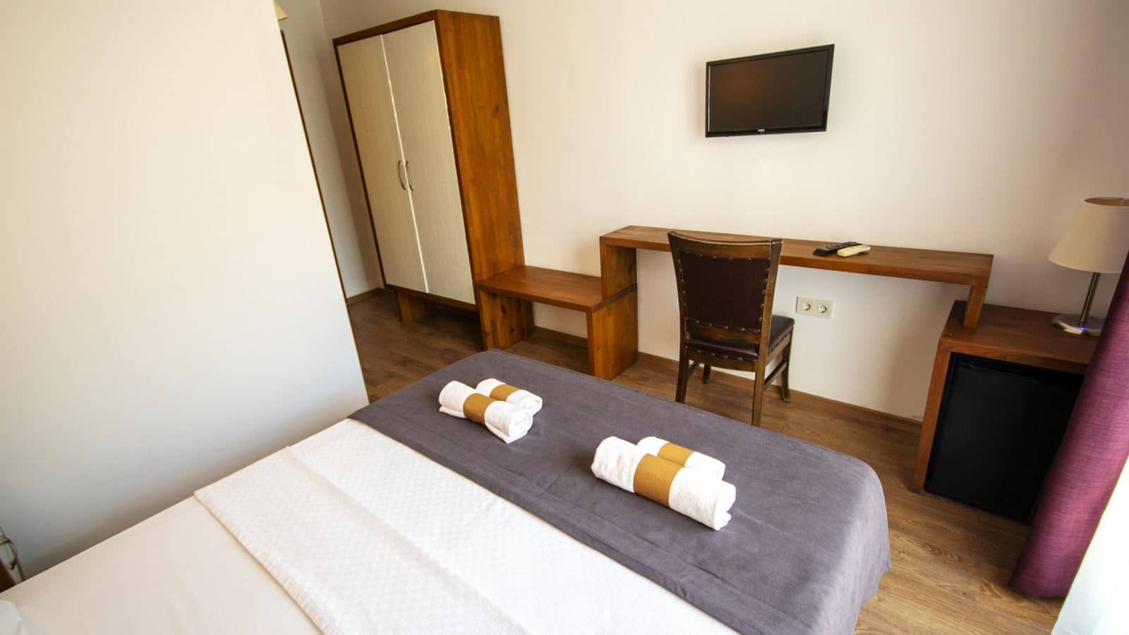 rooms-standard-room