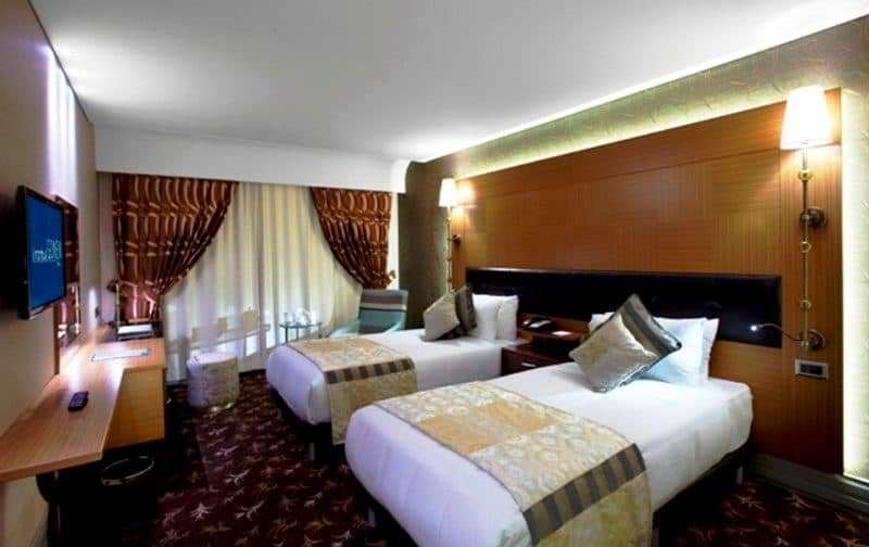 rooms-family-room-standard