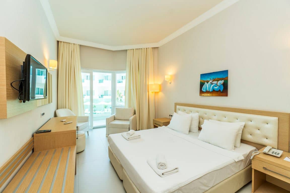 rooms-standard-room