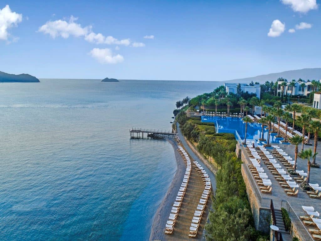 beach-outdoor-pool