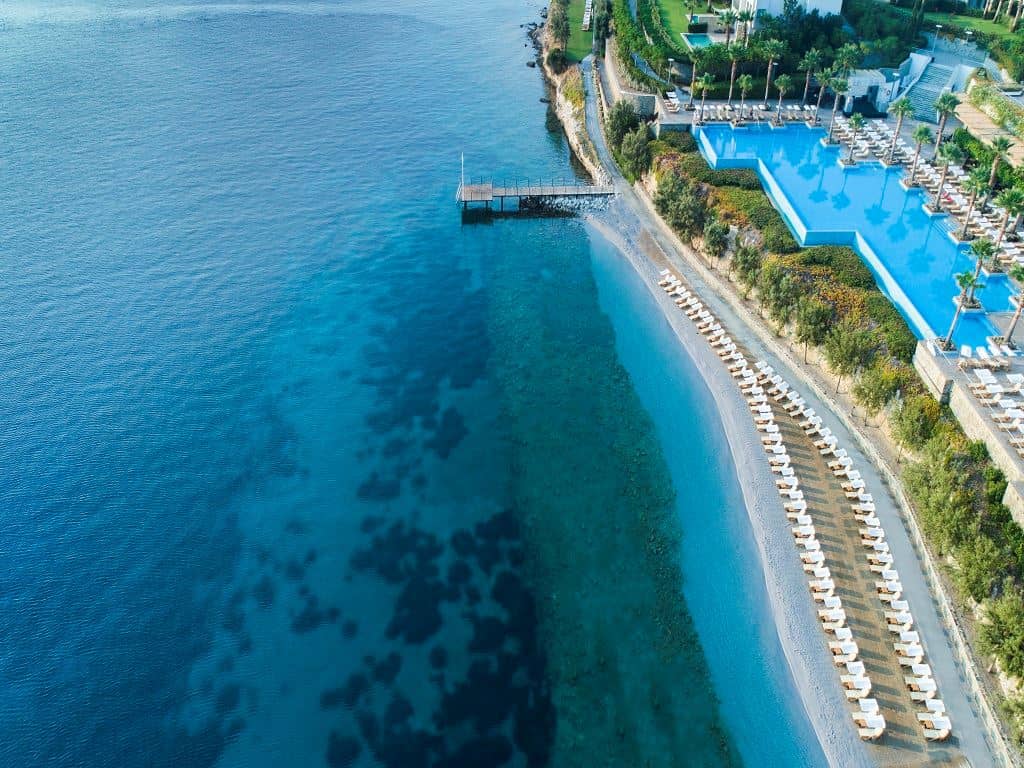 beach-outdoor-pool