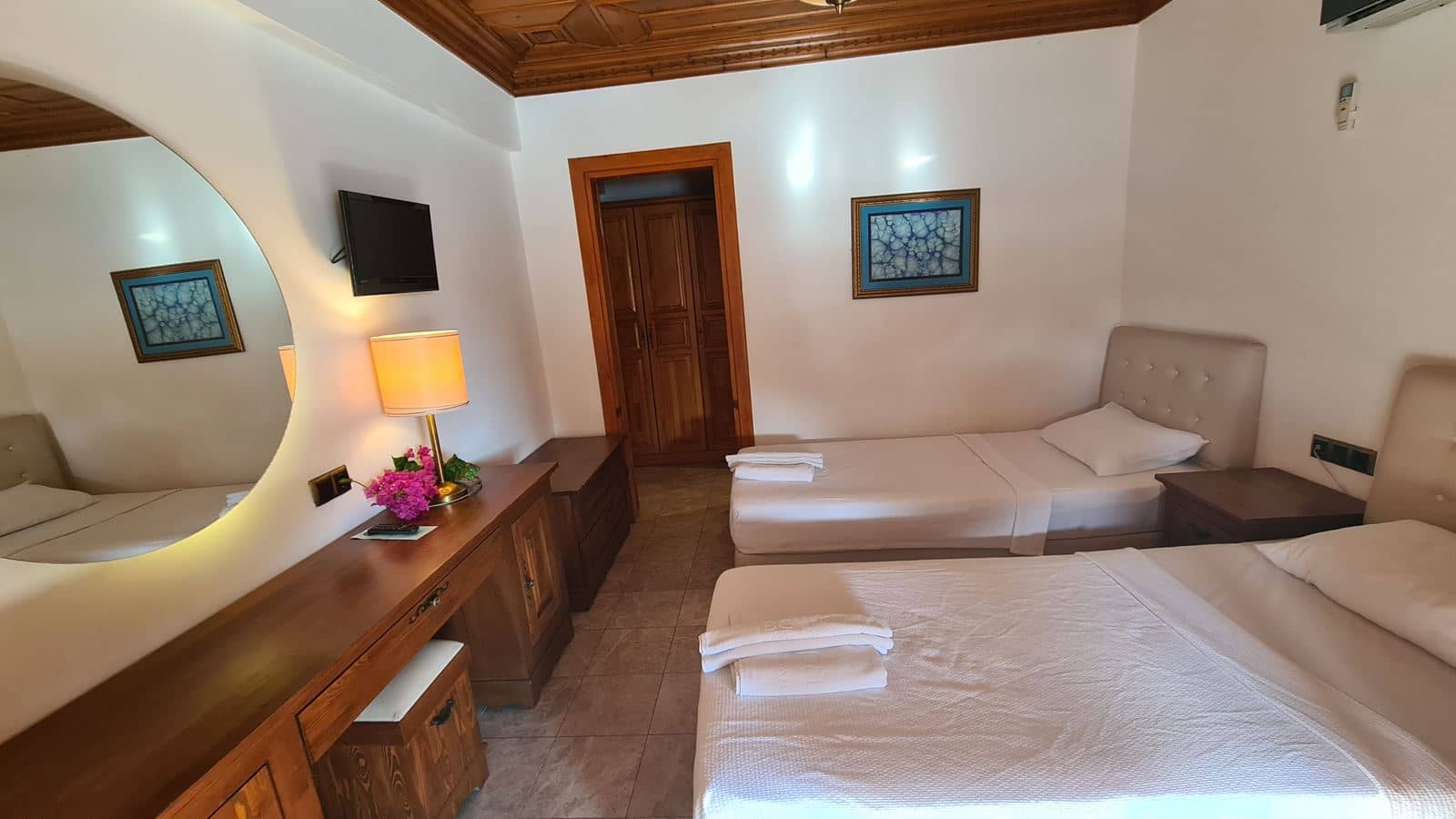 rooms-standard-room