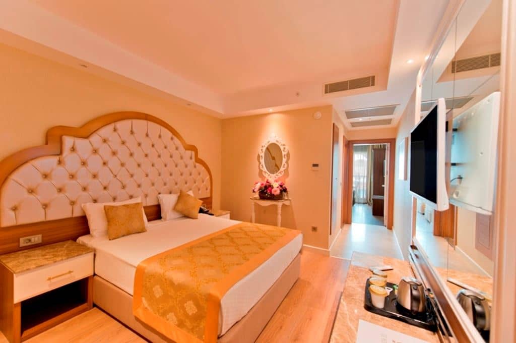 rooms-family-room-2-bedrooms