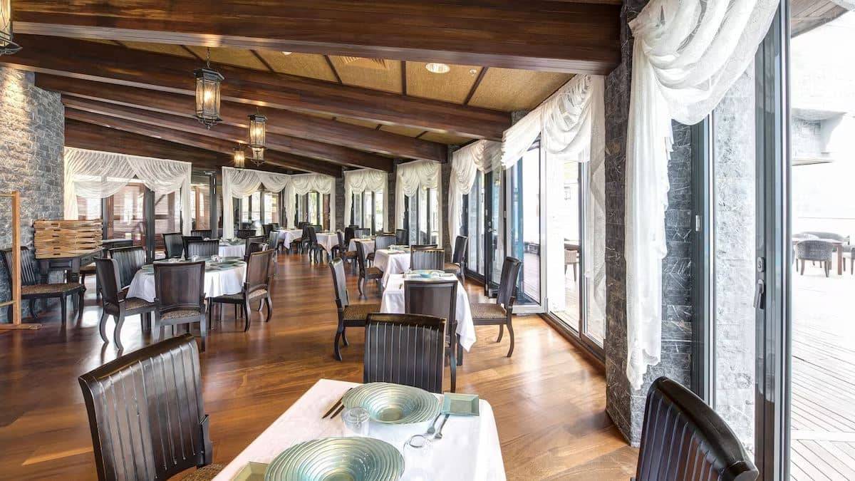 restaurants-restaurants