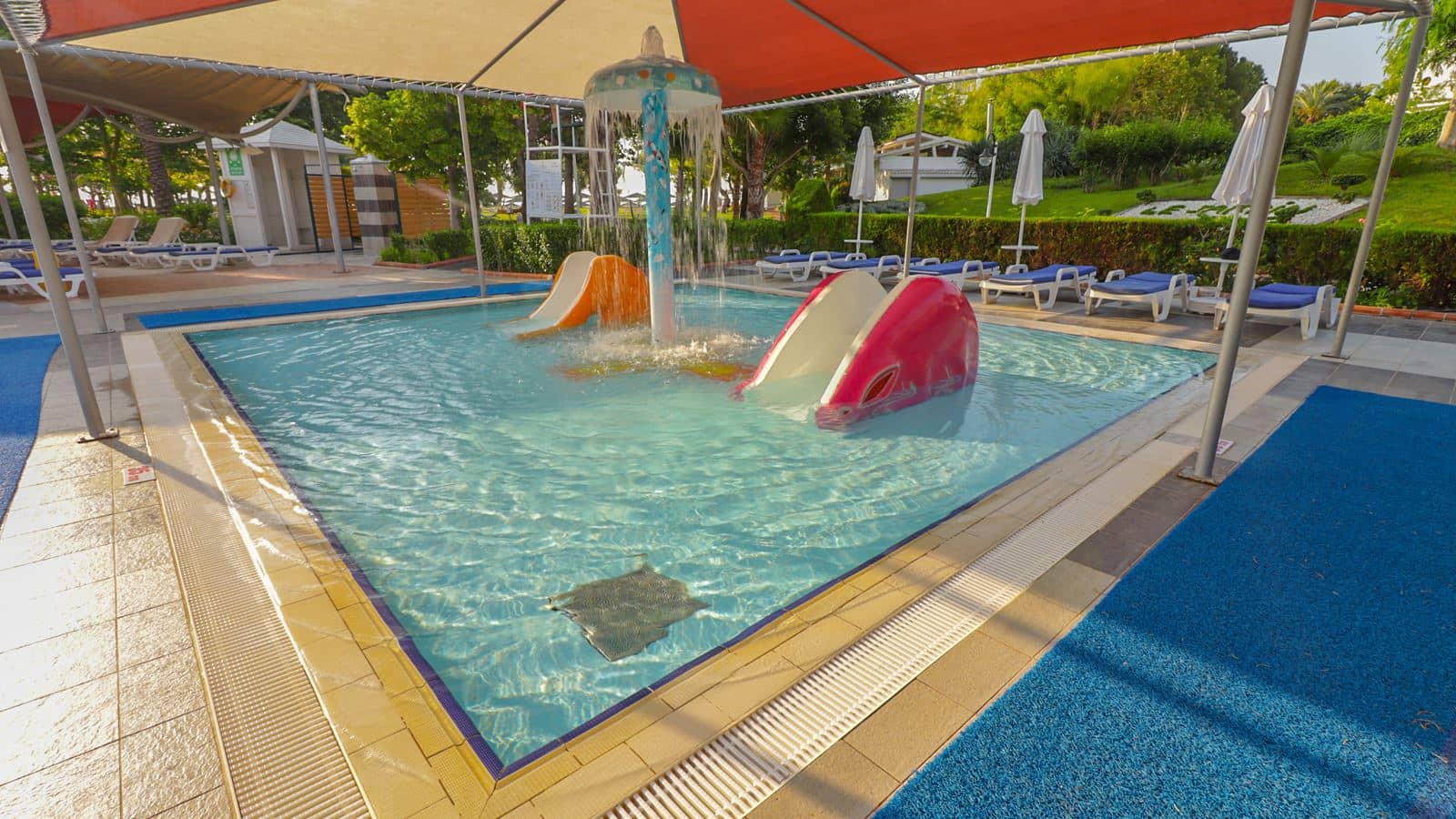 pools-outdoor-childrens-pool