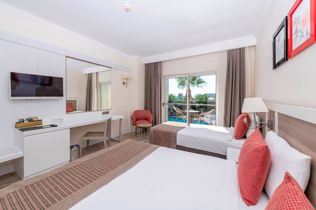 rooms-standard-room-with-balcony