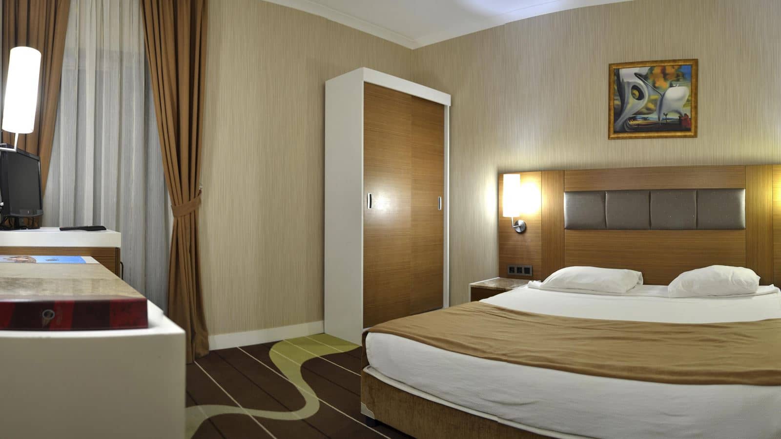 rooms-standard-room