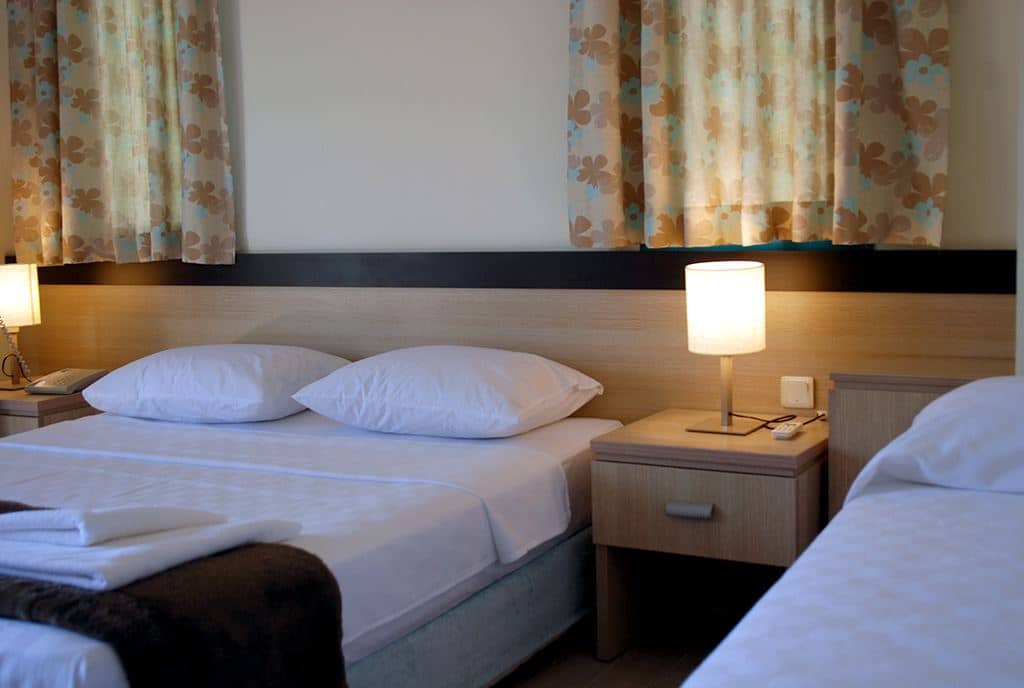 rooms-standard-room