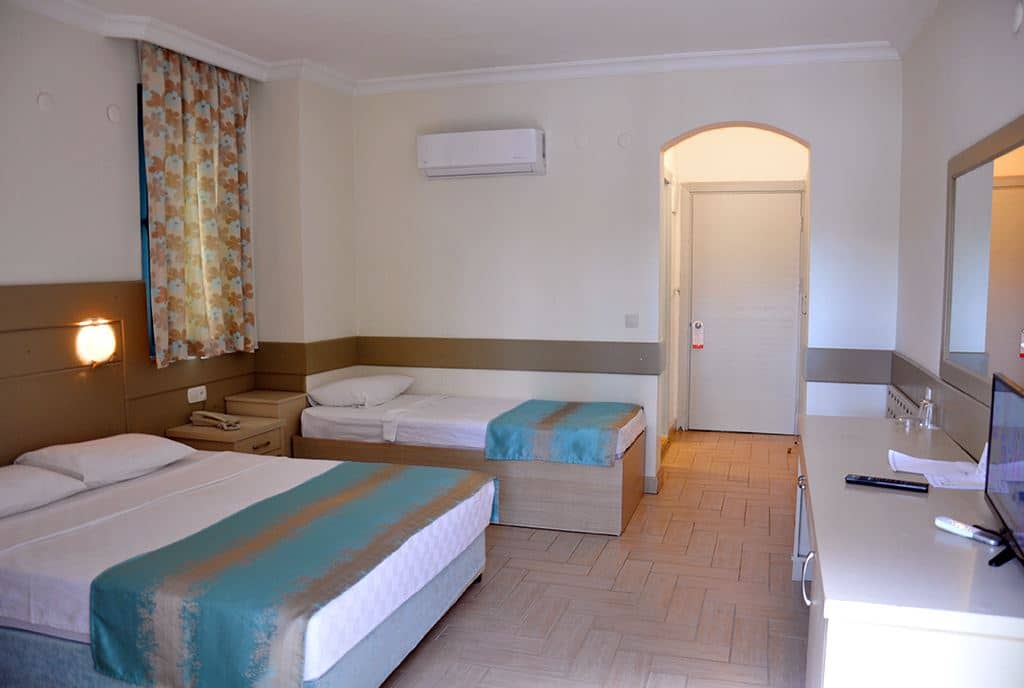 rooms-standard-room