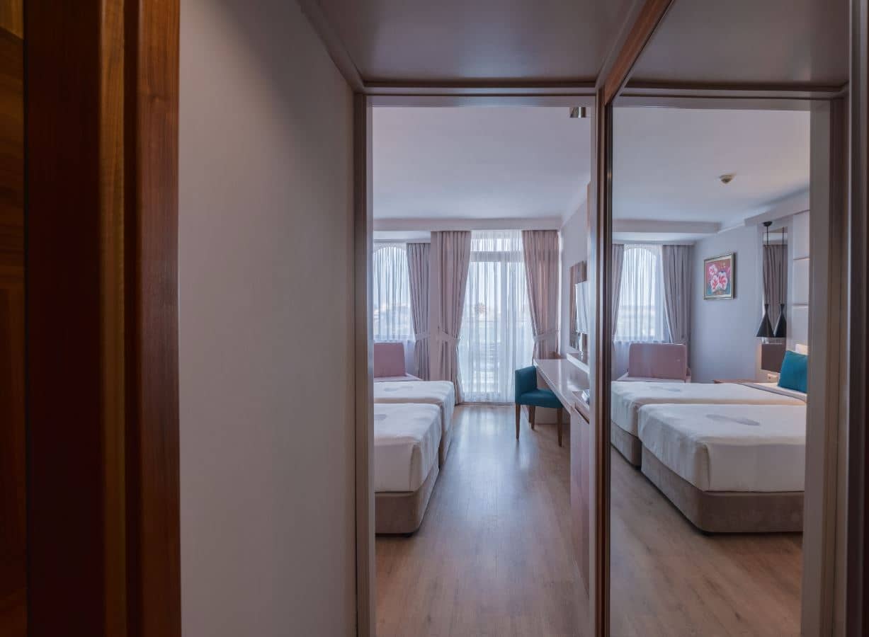 rooms-standard-room-land-view