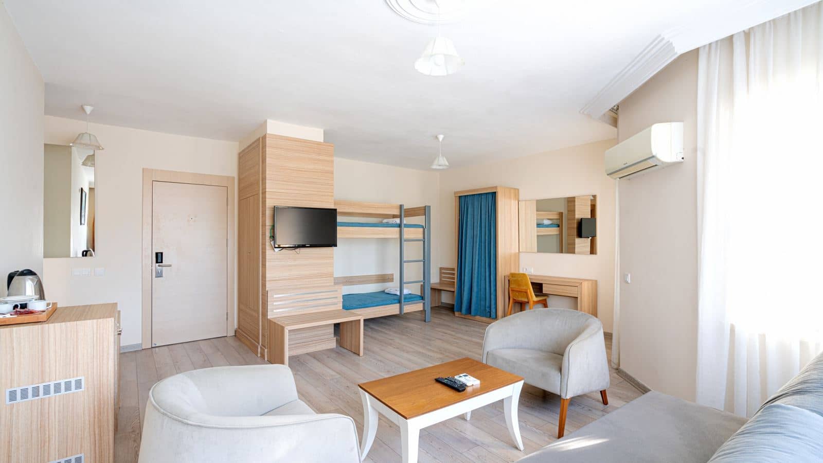 rooms-economy-family-large-room