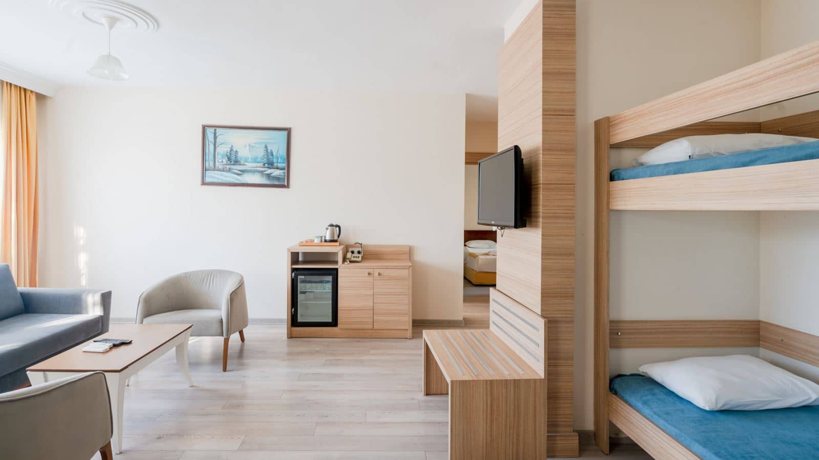 rooms-economy-family-large-room
