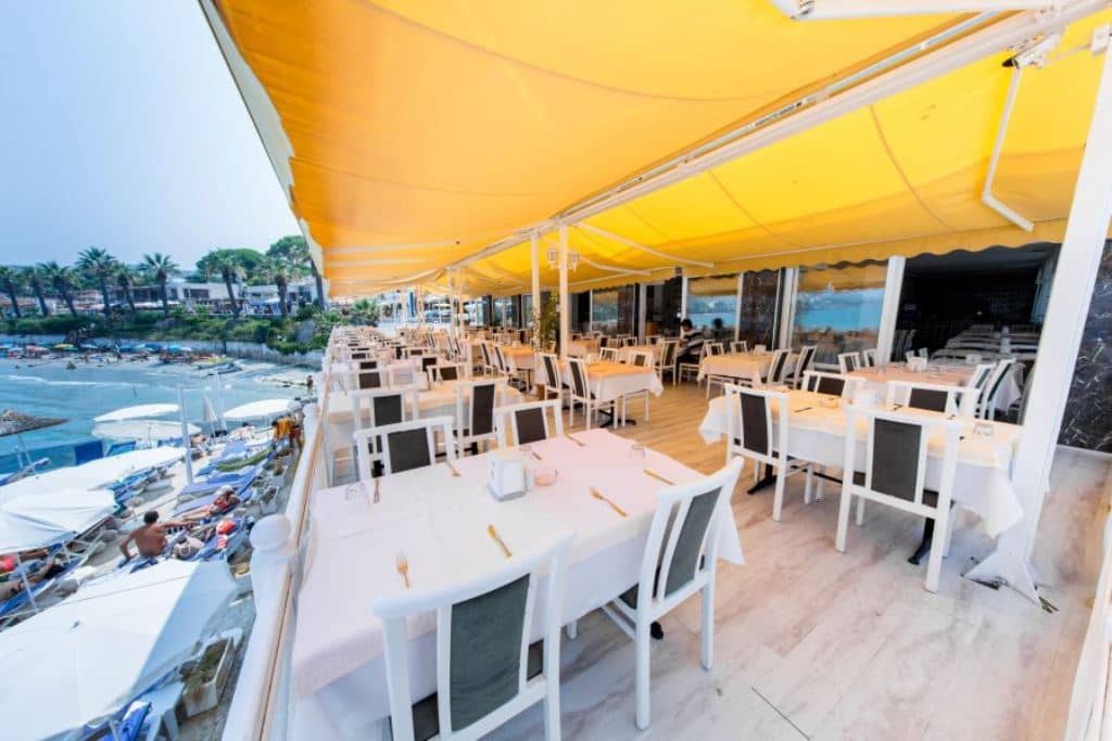 restaurants-restaurant