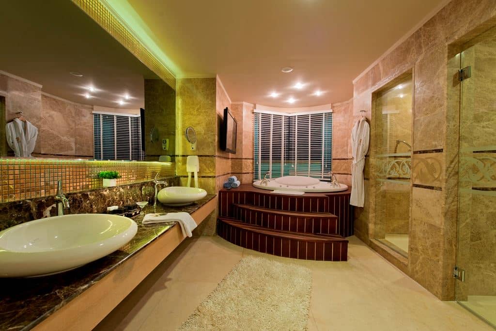 rooms-king-suite
