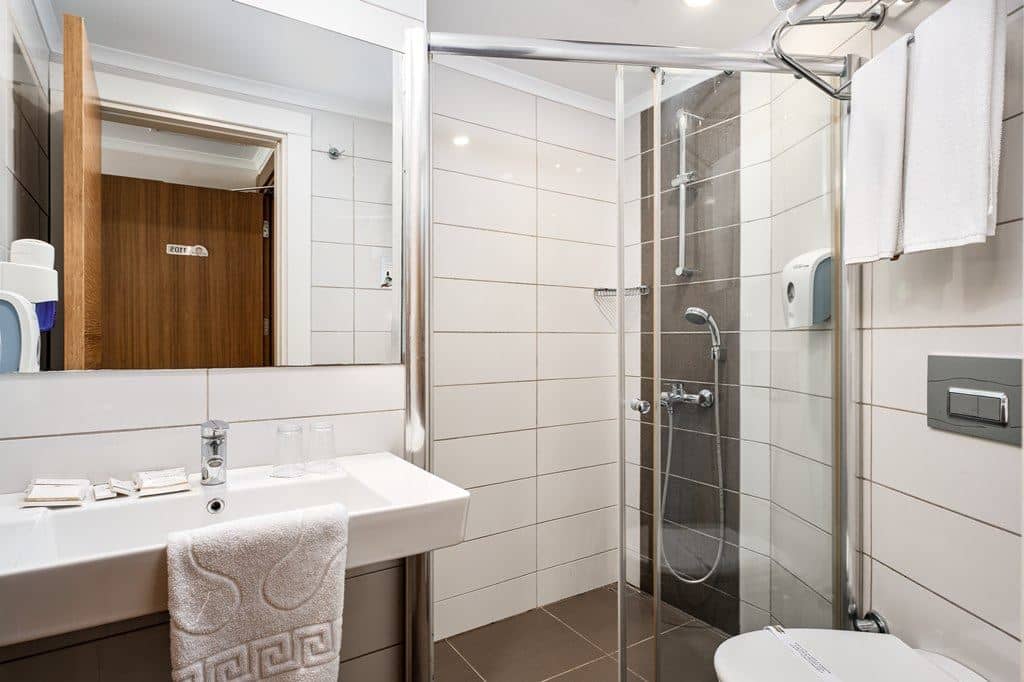 rooms-standard-room-with-balcony
