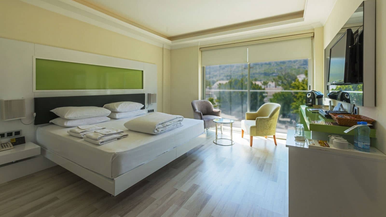 rooms-standard-room-land-view