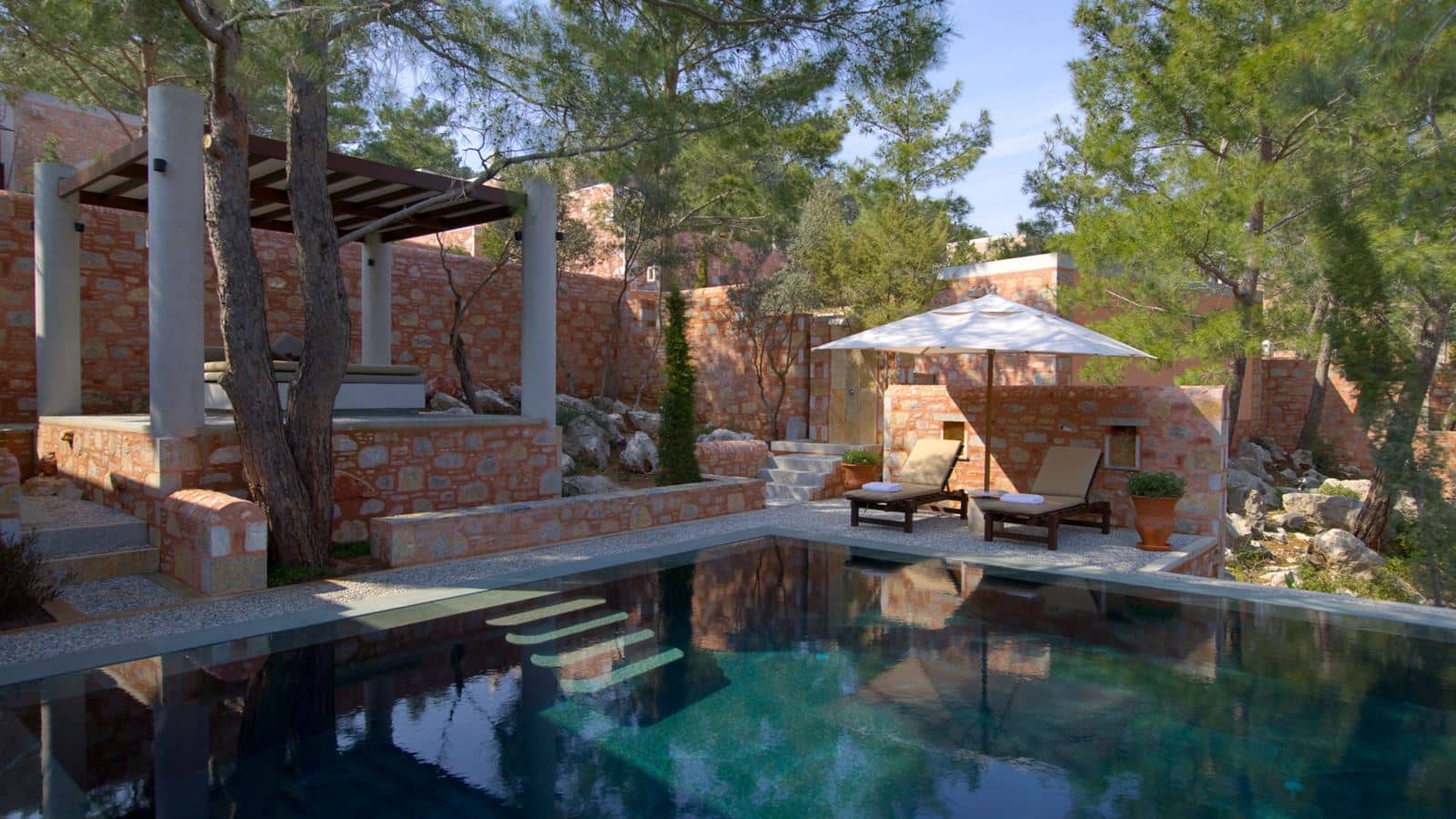 rooms-pool-pavillion-partial-sea-view