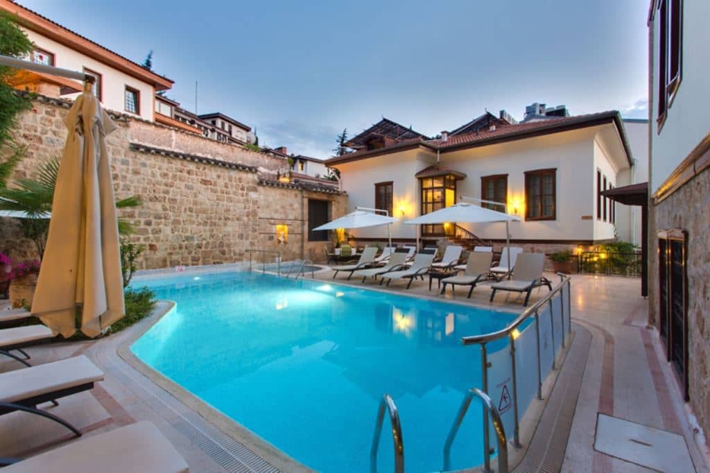 pools-outdoor-pool