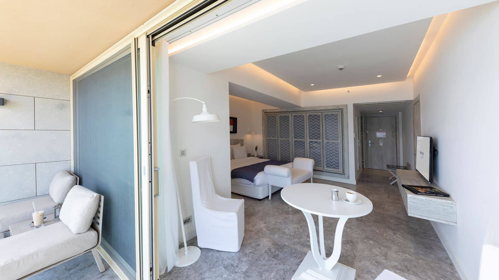 rooms-suite-sea-view-room