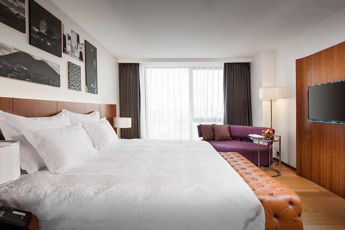 rooms-deluxe-room