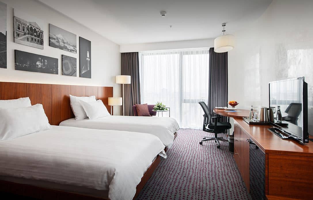 rooms-deluxe-room