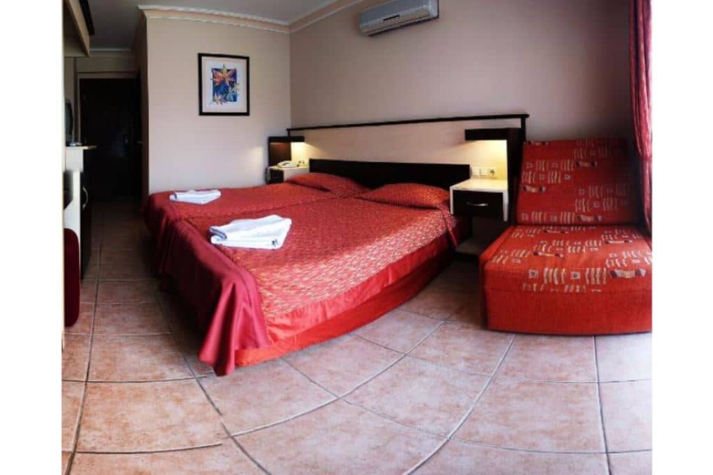 rooms-standard-room