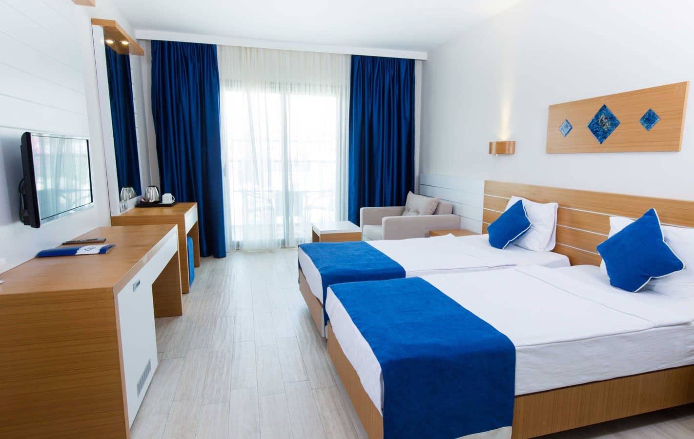 rooms-hotel-room