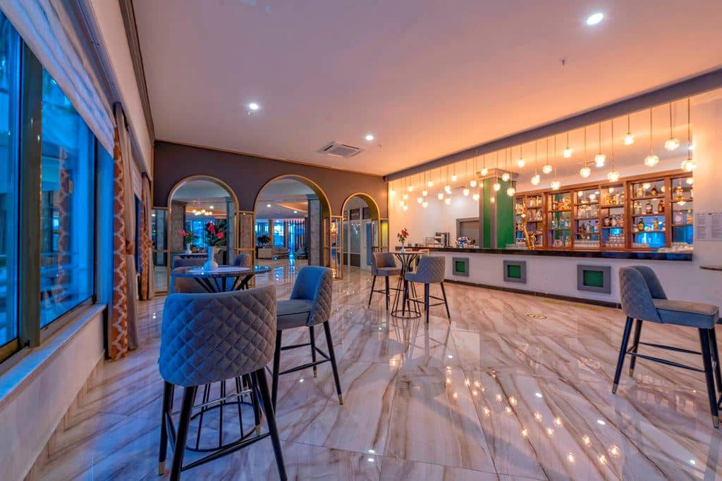 bars-loby-bar