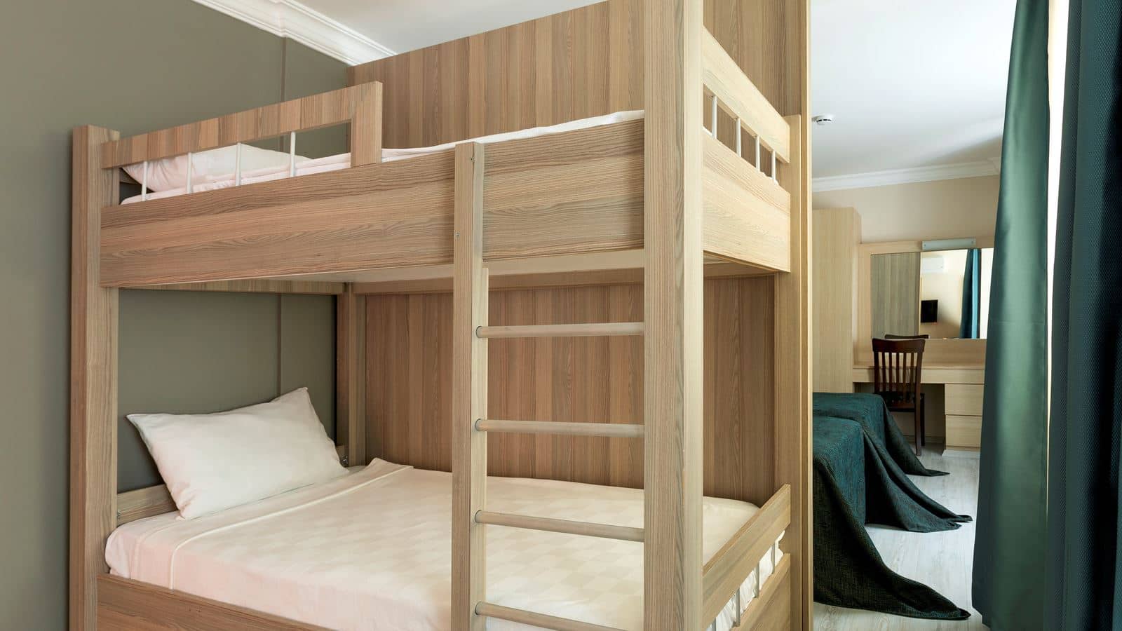 rooms-standard-room