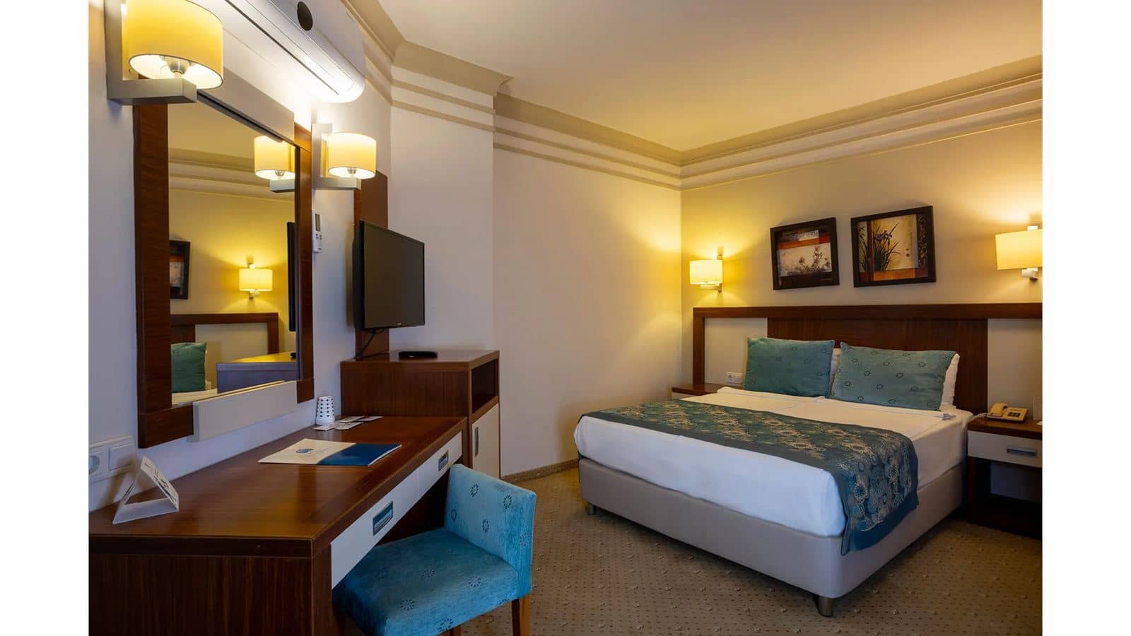 rooms-family-room