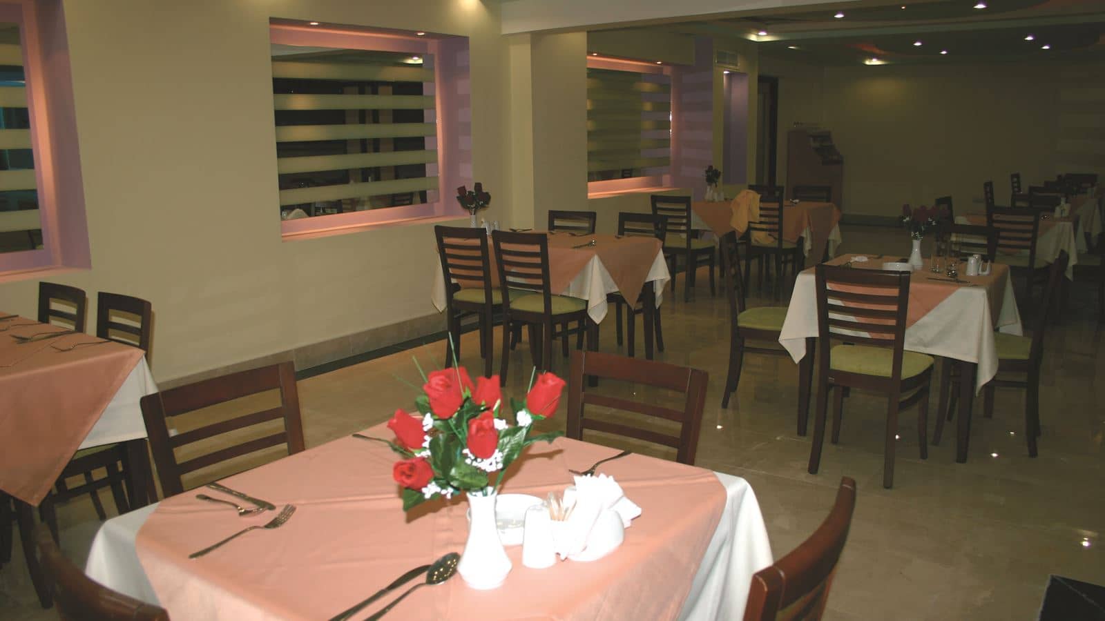 restaurants-main-restaurant