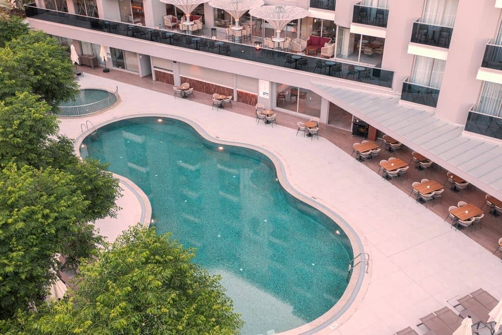 pools-outdoor-pool