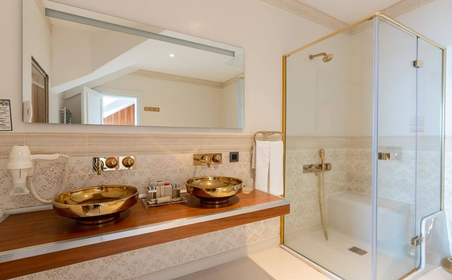 rooms-king-suite