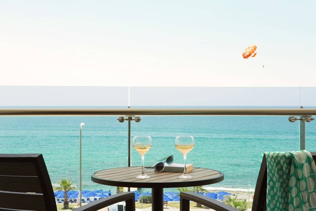 rooms-standard-room-sea-view