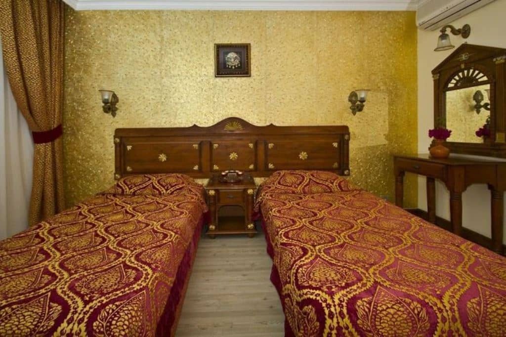 rooms-economy-room