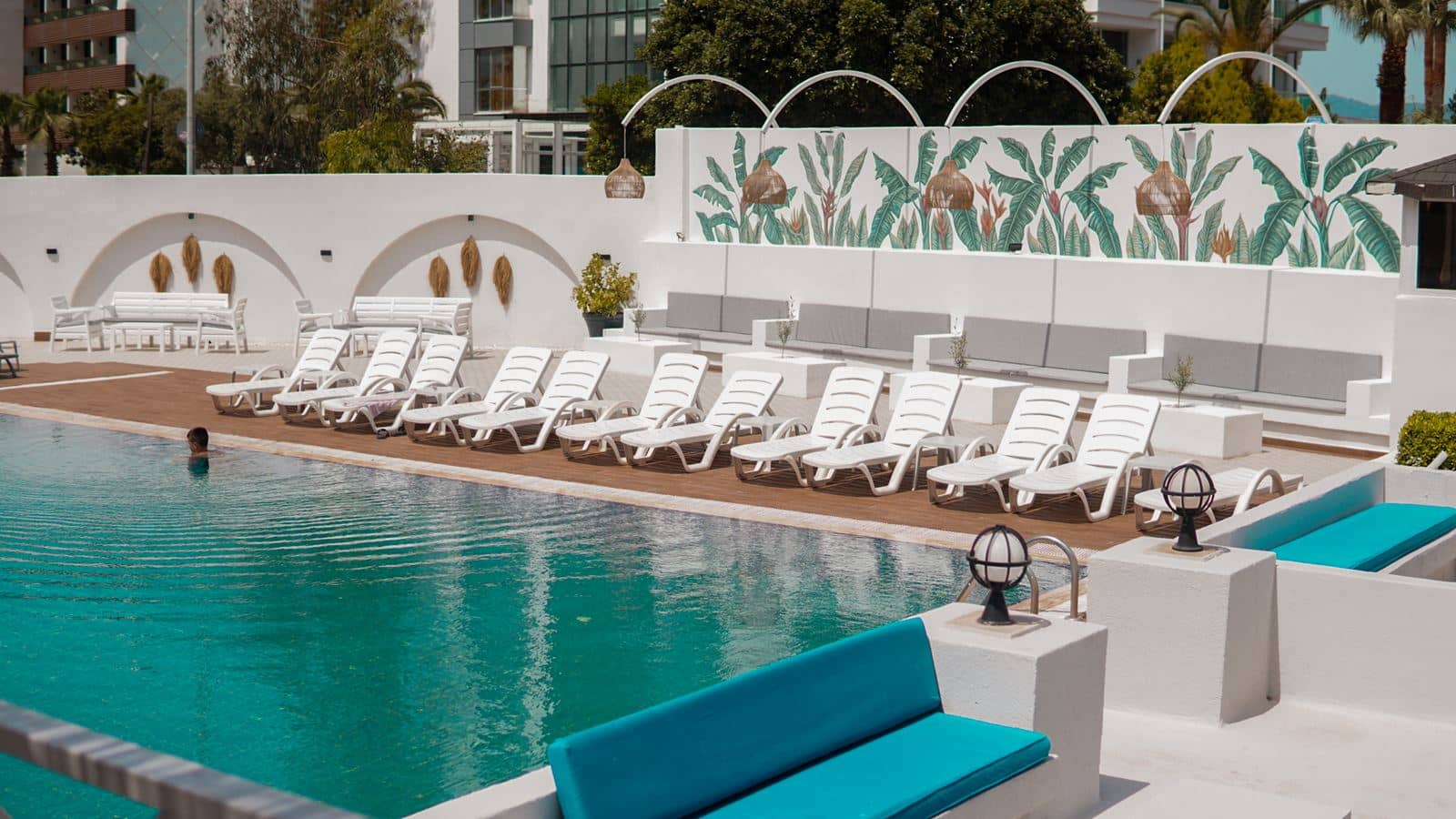 pools-outdoor-pool