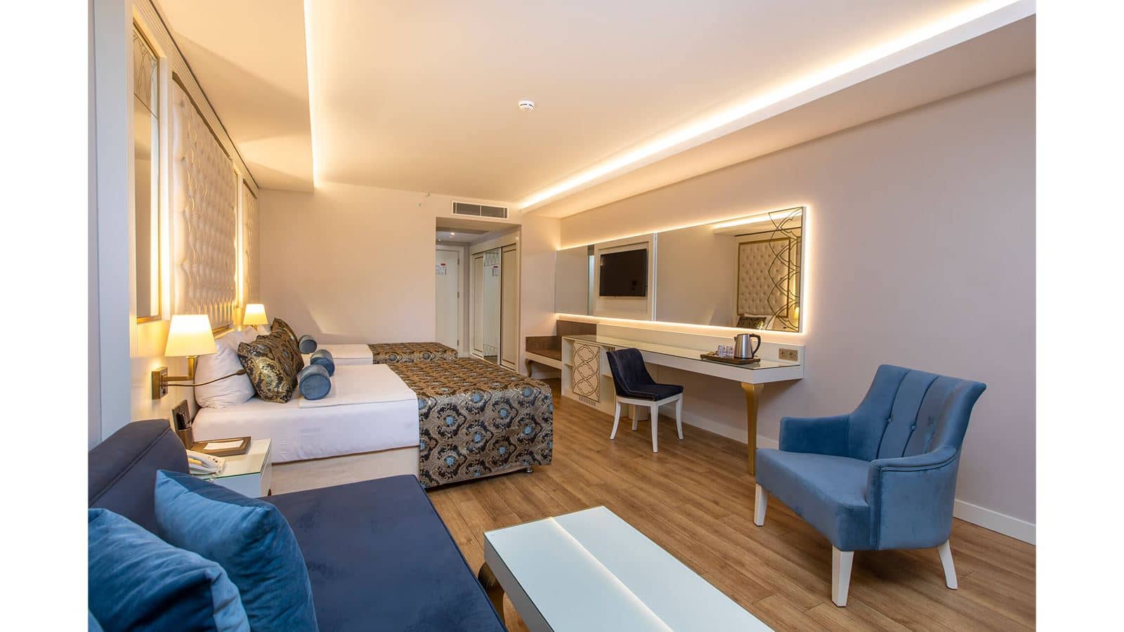 rooms-superior-room