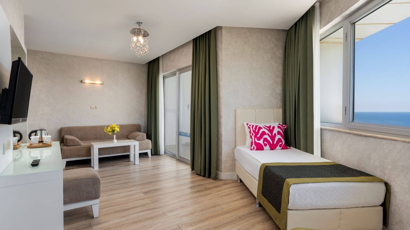 rooms-family-room
