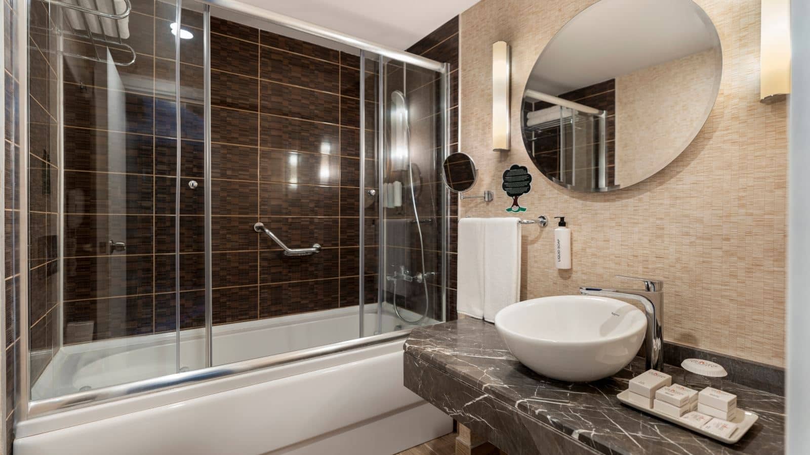 rooms-family-room