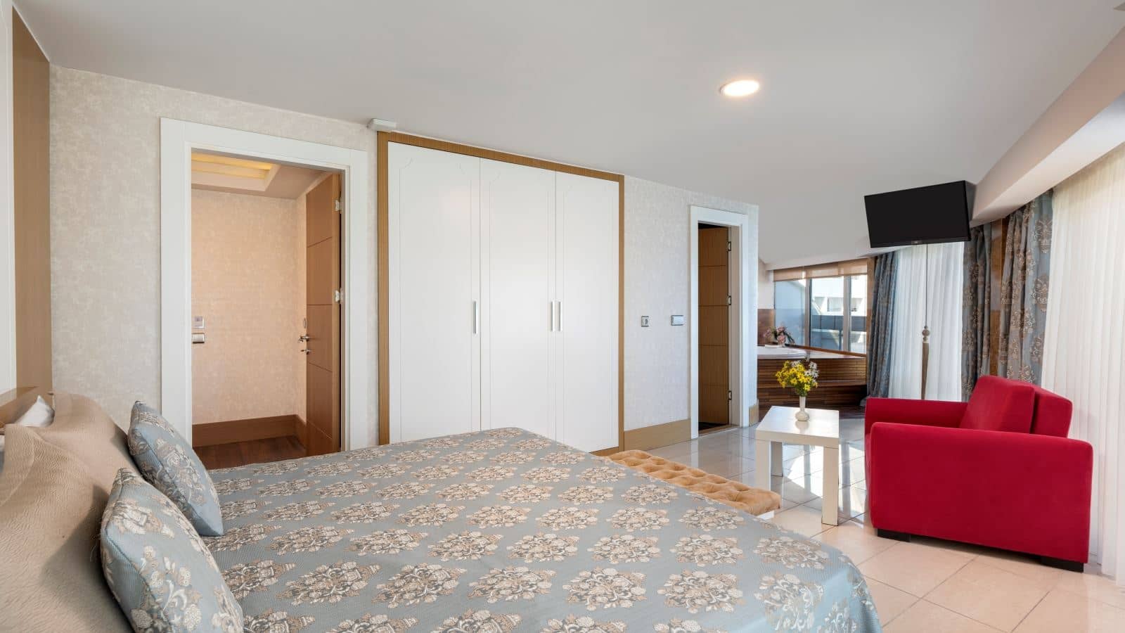 rooms-king-suit