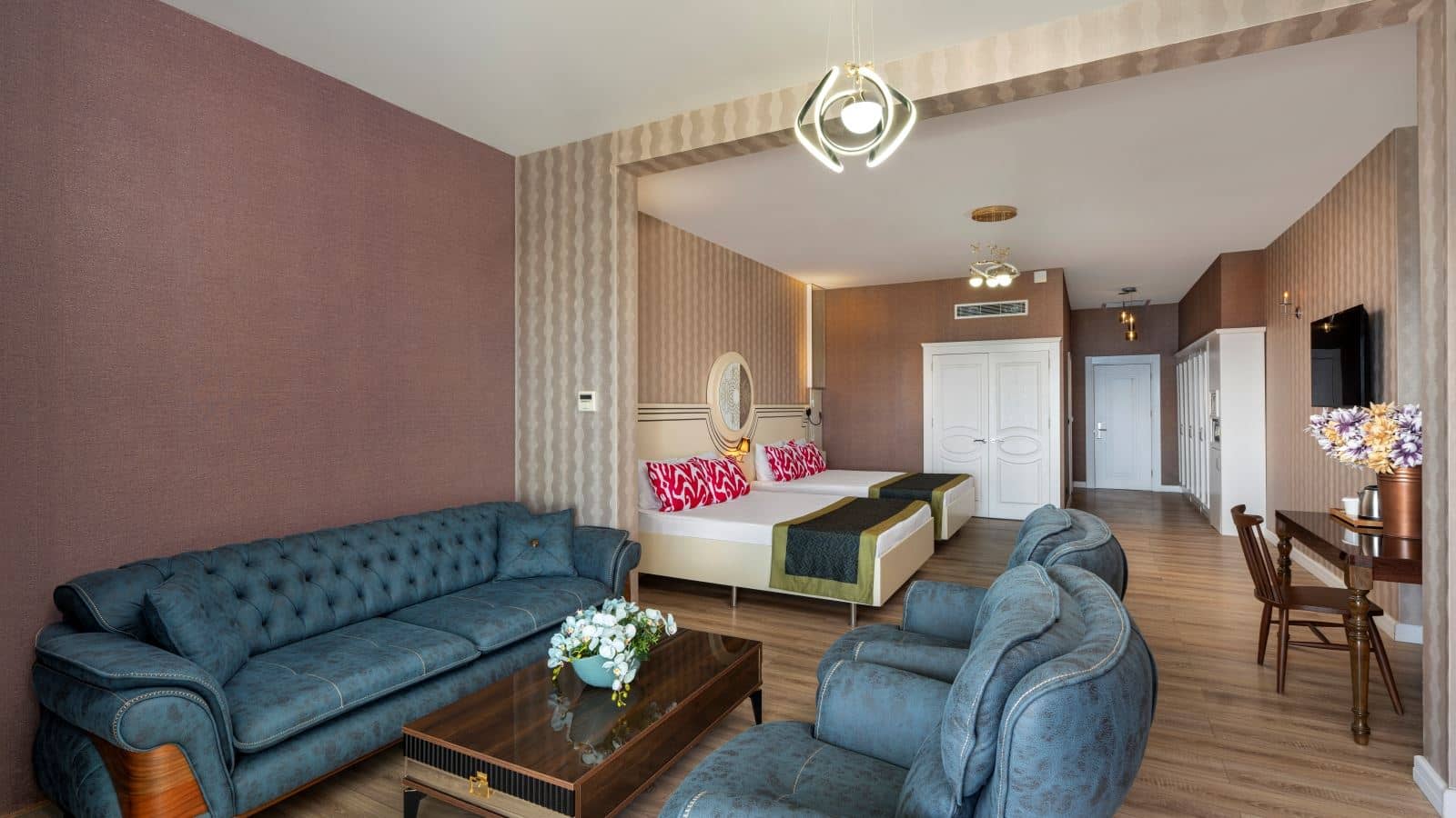 rooms-diamond-room