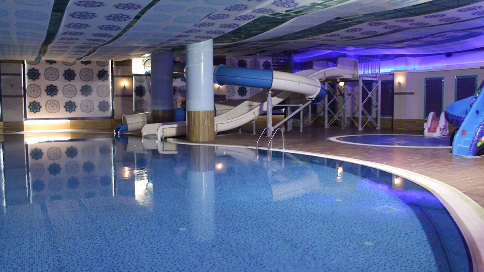 pools-indoor-pool