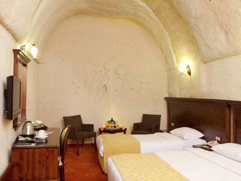 rooms-standard-room