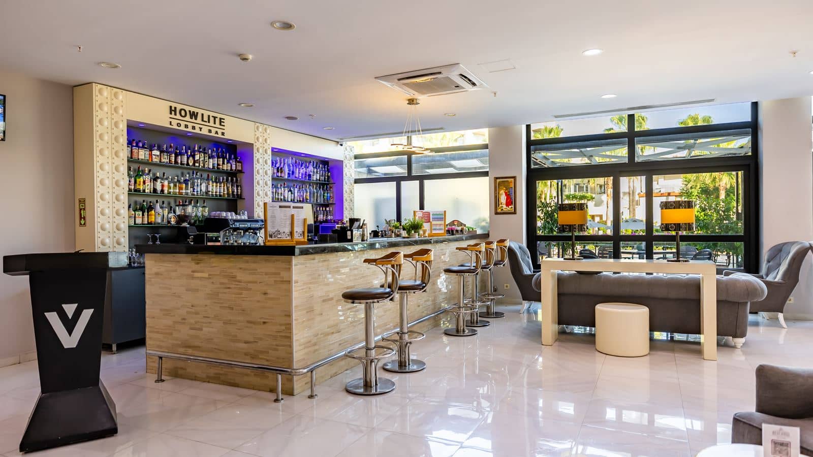 bars-howlite-lobby-bar