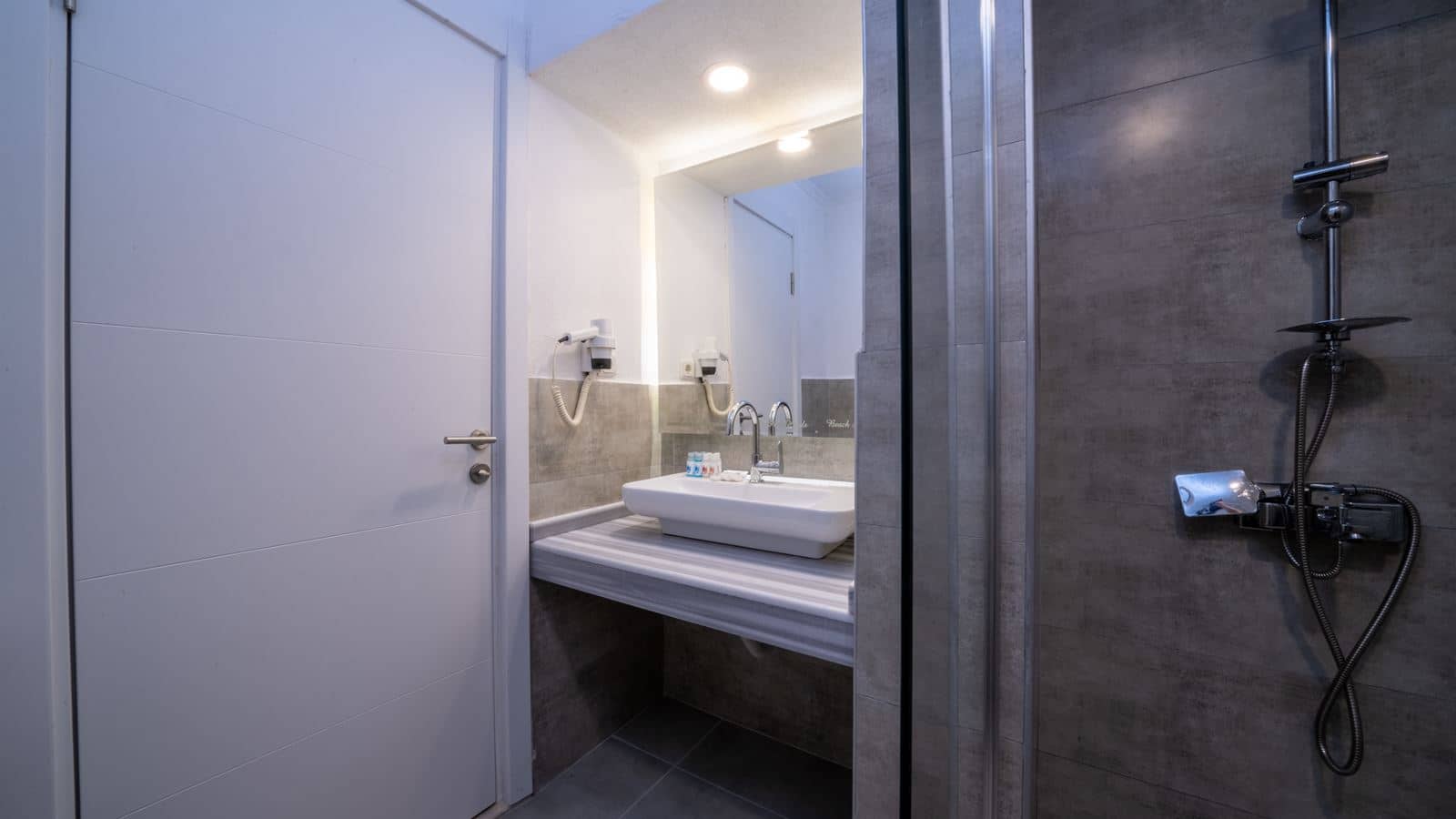 rooms-family-room