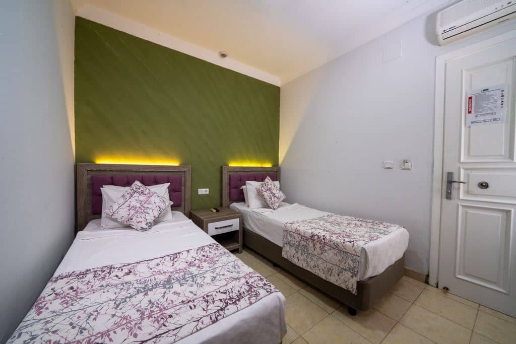 rooms-family-room